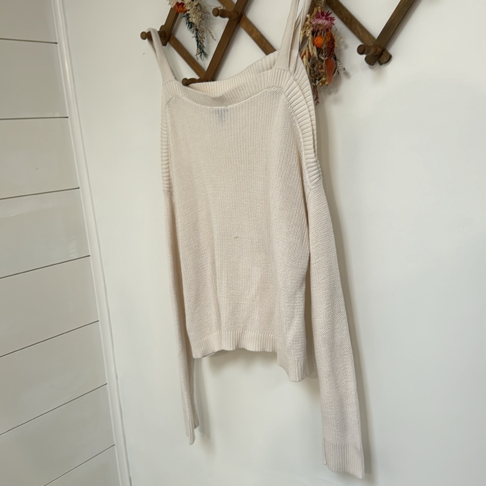 Express open shoulder sweater - Picture 2 of 7